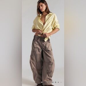FREE PEOPLE ONSET CARGO PANTS
NEW WITH TAGS SIZE LARGE